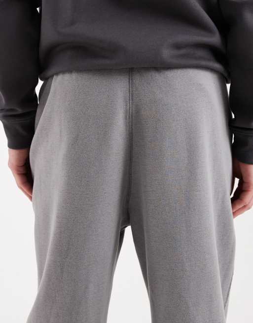 Hollister – Weite Jogginghose in Marineblau mit Logo-Grafik und Bündchen, 5 von 5