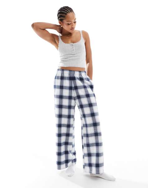 Hollister – Weite Schlafhose aus Flanell mit blauem Karo-Print und mittelhohem Bund - view 1