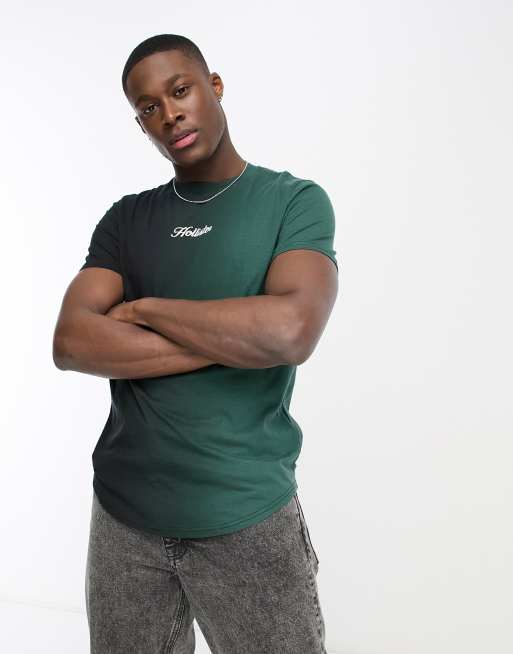Hollister x ASOS - Sort/grøn ombre T-shirt med centreret logo og buet kant - Kun hos ASOS