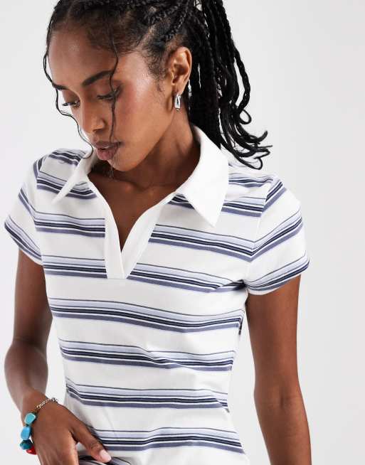 Hollister – Y2k – Figurbetontes, kurzärmliges Polohemd in Weiß gestreift, 4 von 4