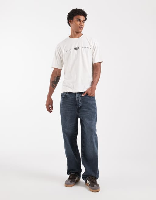 Hollister y2k surf back graphic t-shirt in white, 2 of 5