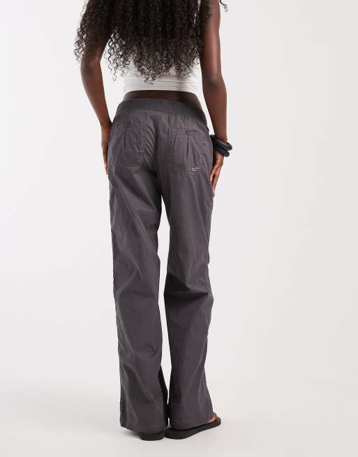 Hollister – Y2k – Utility-Schlupfhose in Anthrazit mit niedrigem Bund, 4 von 5