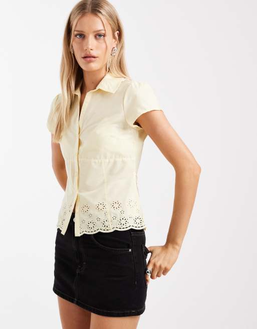 Hollister – Żółta koszula z krótkimi rękawami i haftowanym wzorem w stylu boho