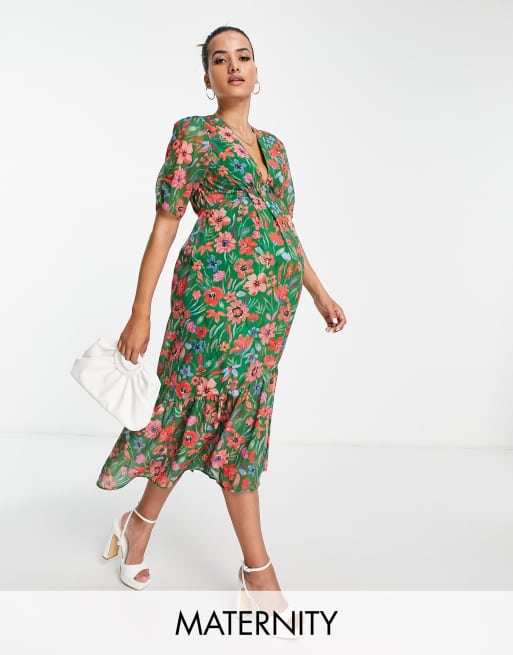 Hope and Ivy Maternity - Tea-midikjole med længere kant bagpå i grønt blomstermønster