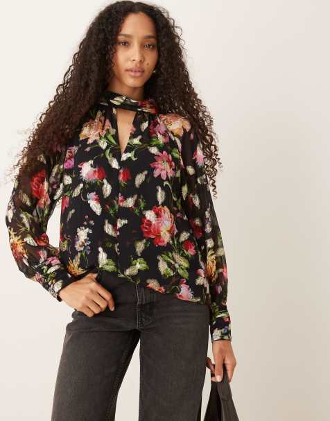 Hope & Ivy balloon sleeve blouse with v cut out in black floral - view 1