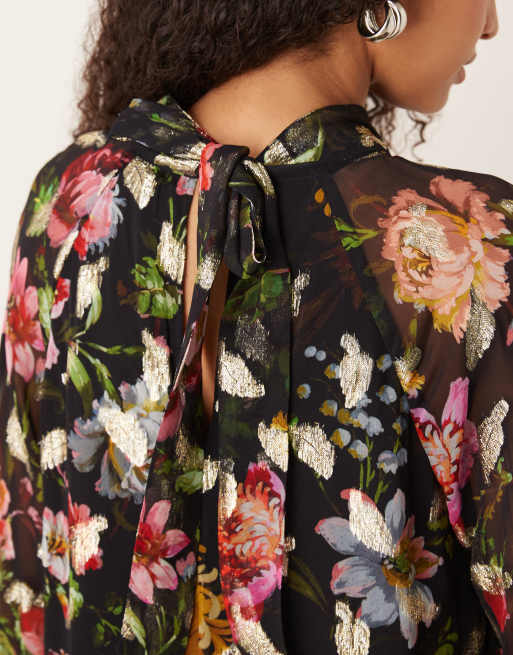 Hope & Ivy balloon sleeve blouse with v cut out in black floral, 3 of 4