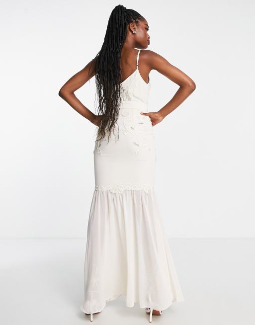 Hope & Ivy Maternity Bridal tie back embroidered maxi dress in