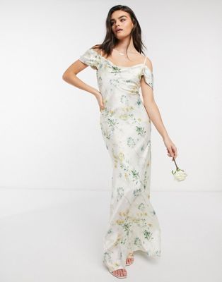 Hope & Ivy Bridesmaid – Maxikleid mit Wasserfallausschnitt und Schulterausschnitten in Elfenbein mit Blumen-Mehrfarbig