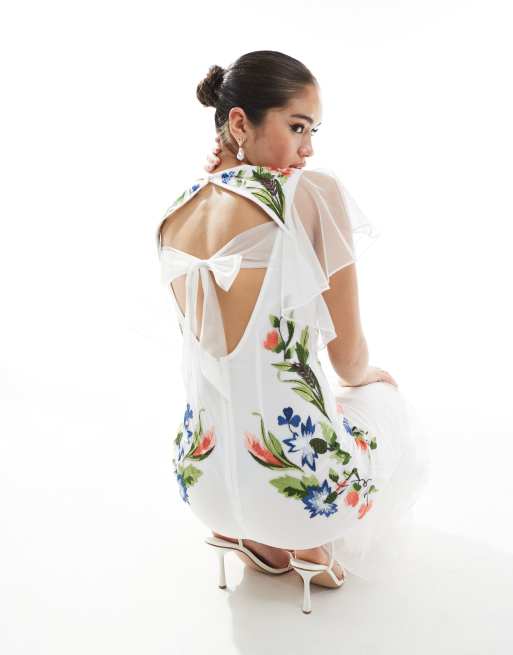 Hope & Ivy - Bruidskleding - Maxi jurk met borduursel, open achterkant en strik in wit, 2 van 4
