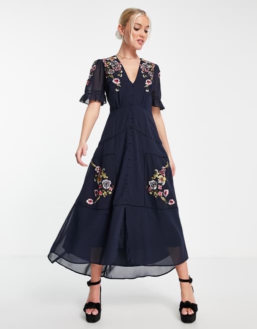 lámpara Con qué frecuencia subtítulo Hope & Ivy Claudine embroidered dress in navy | ASOS