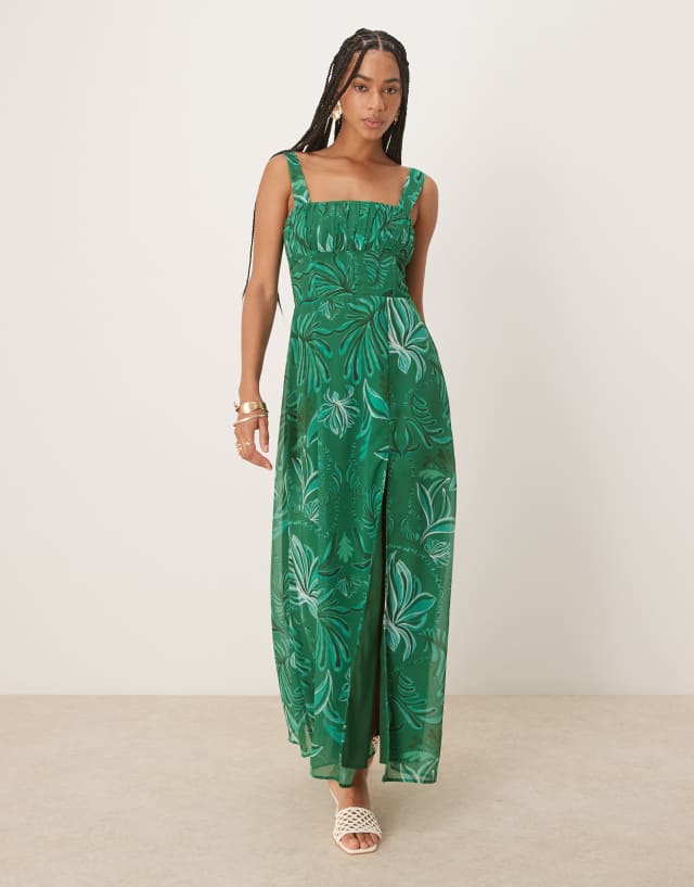Hope & Ivy corset detail maxi dress in green palm print