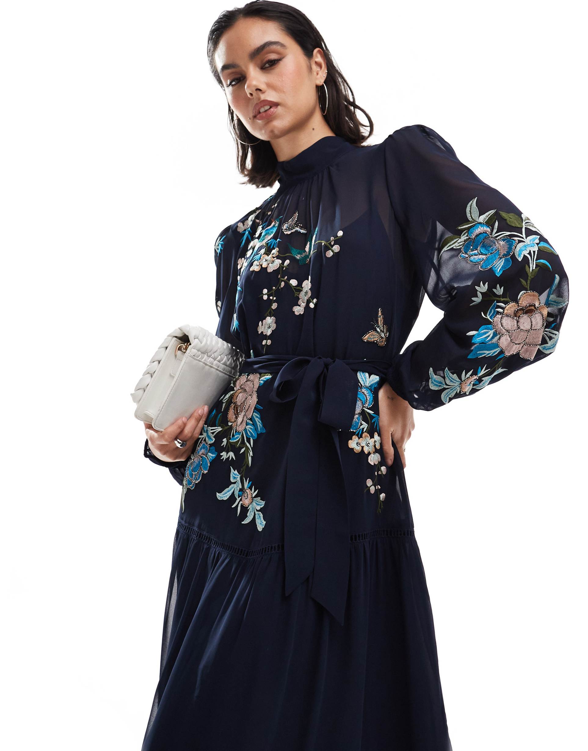 hope & ivy embroidered midaxi dress in navy