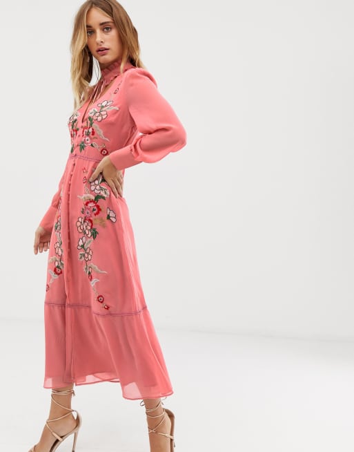 Hope & ivy embroidered midaxi dress in on sale pink