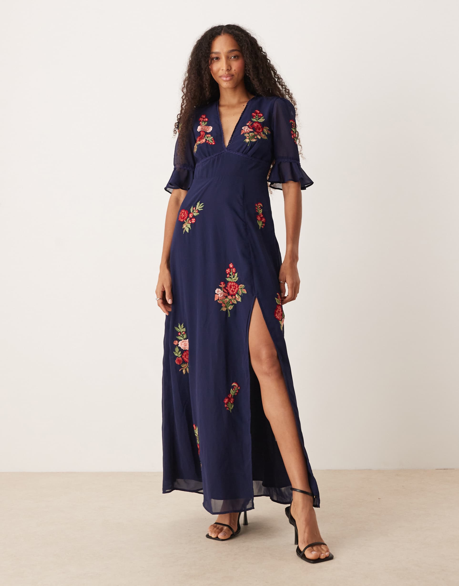 hope & ivy embroidered v-neck maxi dress with open back in navy