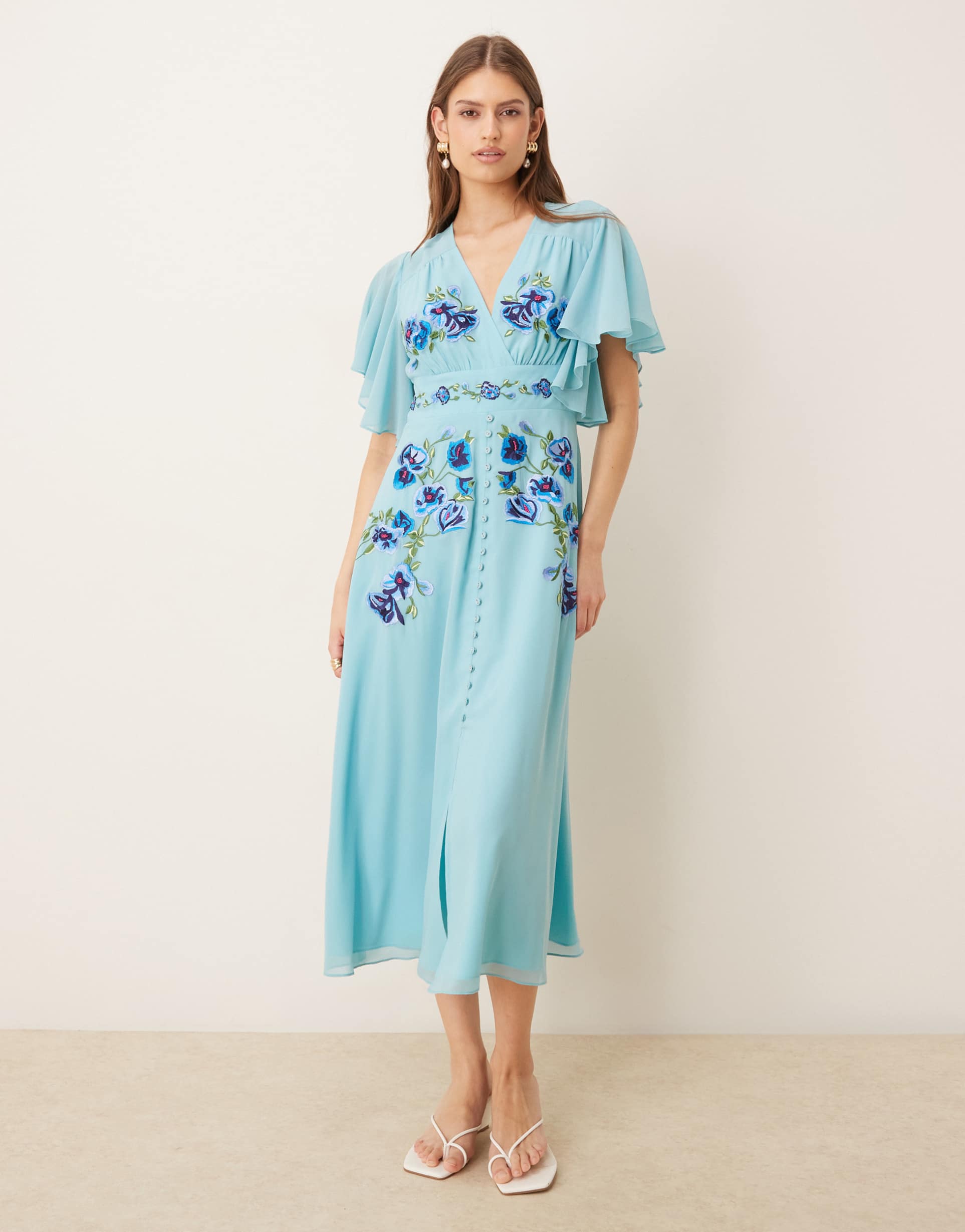 hope & ivy embroidered wrap front flutter sleeve midi dress in blue