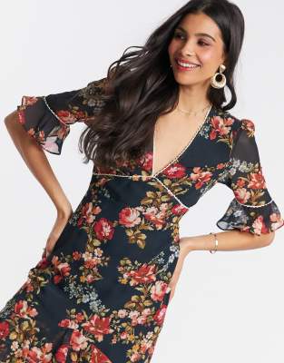 hope and ivy fluted sleeve midi dress