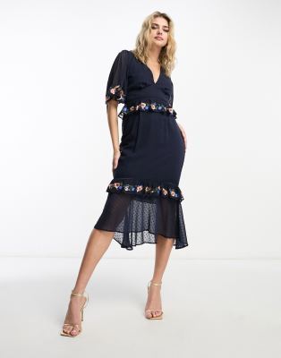 Hope & Ivy Flutter Sleeve Embroidered Hem Midi Dress In Navy