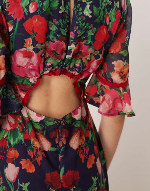 Hope & Ivy frill sleeve thigh split open back maxi dress in red navy print, 4 of 4
