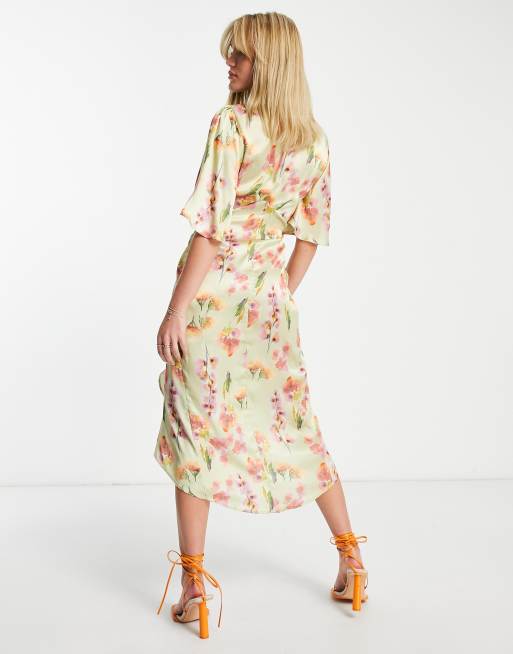Hope & Ivy – Geblümtes Midikleid in Salbeigrün mit geknoteter Vorderseite, 2 von 4