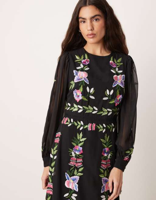 Hope & Ivy high neck embroidered midaxi dress in black, 4 of 4
