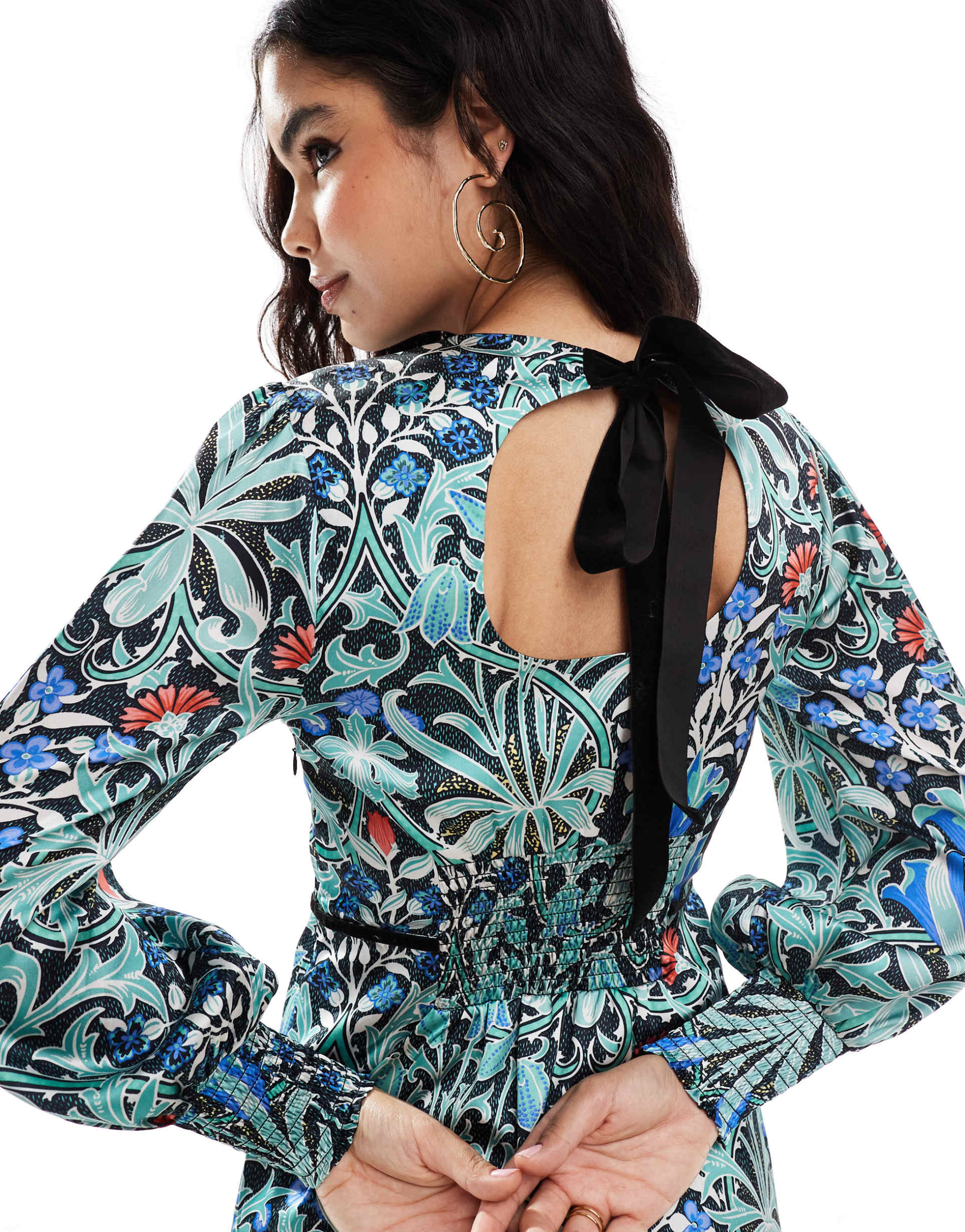 hope & ivy in collaboration with the william morris society bow back midi dress in dark floral