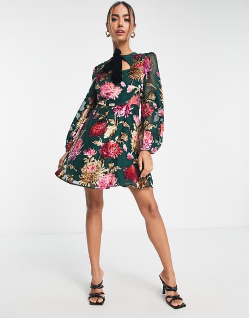 Hope & Ivy long sleeve mini dress in emerald velvet floral | ASOS