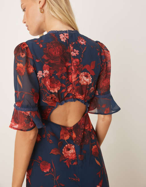 Hope & Ivy - Marineblå maxikjole i chiffon med v-hals og knapdetaljer samt frontslids, 2 af 4