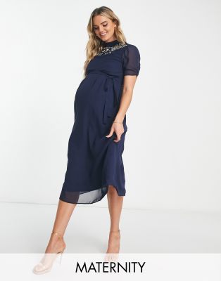 hope & ivy maternity embroidered open back midi dress in navy