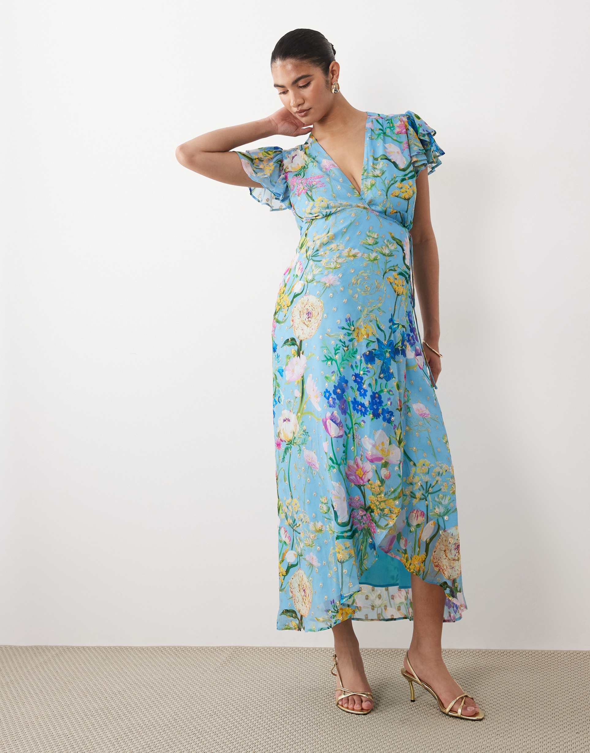 hope & ivy maternity flutter sleeve maxi wrap dress with tie waist in blue floral print