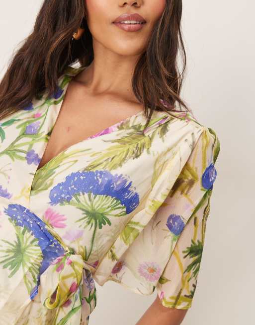 Hope & Ivy Maternity frill sleeve maxi wrap dress with tie waist in white print