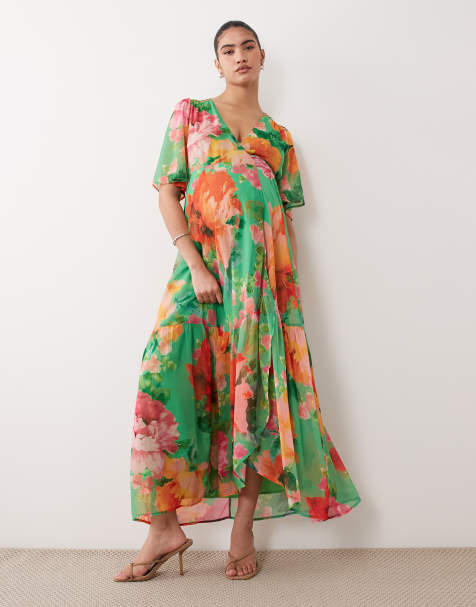 Hope & Ivy Maternity - Grøn slå om-maxikjole med flagrende ærmer og bindetalje samt blomstermønster - view 1