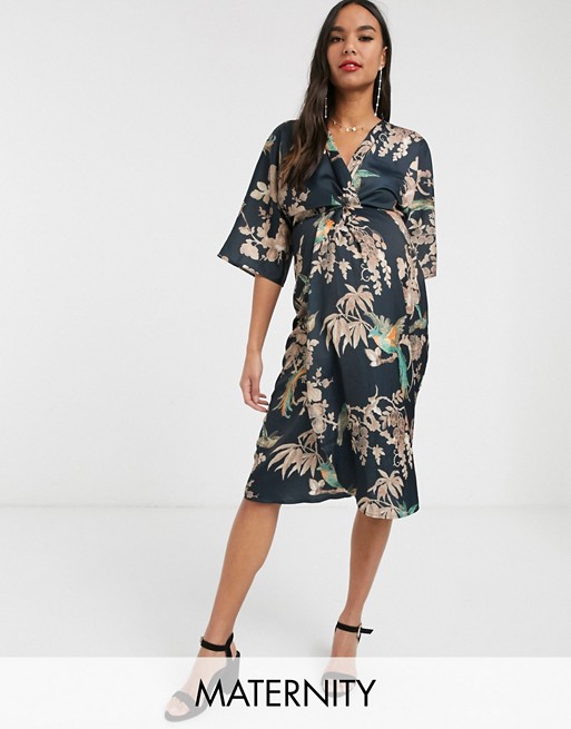 Hope & Ivy Maternity kimono wrap dress in blue floral