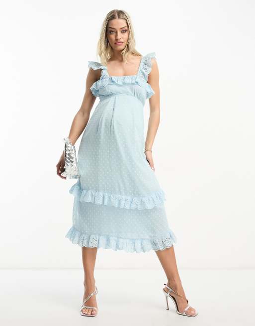 Hope & Ivy Maternity – Ljusblå, prickig midiklänning i dobbymesh med volang, 4 av 4