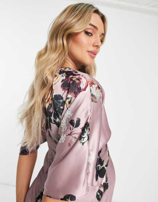 Hope & Ivy Maternity – Ljuslila maxiklänning med kimonoärmar av satin, 3 av 4
