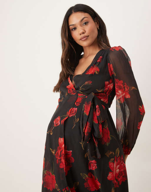 Hope & Ivy Maternity – Maxikleid in Schwarz mit rotem Blumenmuster und Wickeldesign vorne, Umstandsmode, 4 von 4