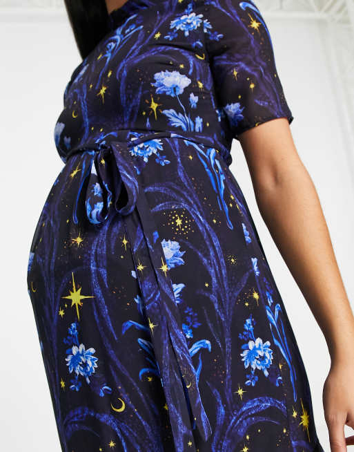 Hope & Ivy Maternity open back star print midi dress in cobalt