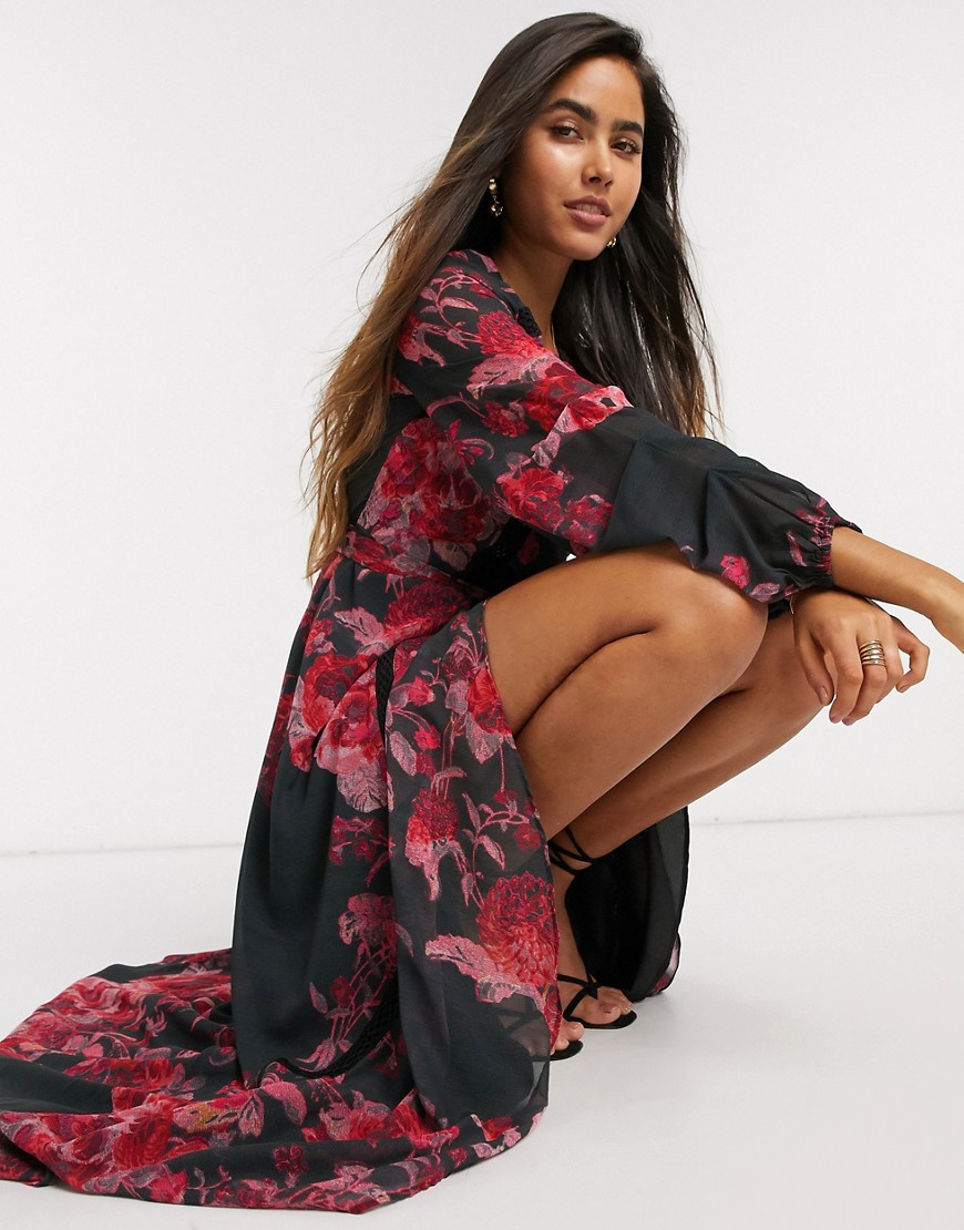 Hope & Ivy – Maxiklänning i omlottmodell med blusärmar med dekorativa veck-Flerfärgad