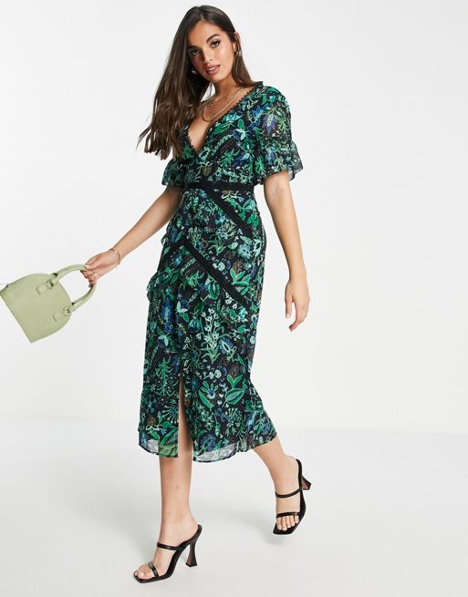 Hope & Ivy – Niebiesko-zielona sukienka midi z kontrastową koronką w kwiaty  | ASOS