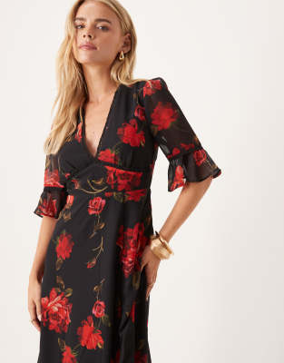 Hope & Ivy Petite Chiffon V-neck Button Detailing Open Back Front Slit Maxi Dress In Red