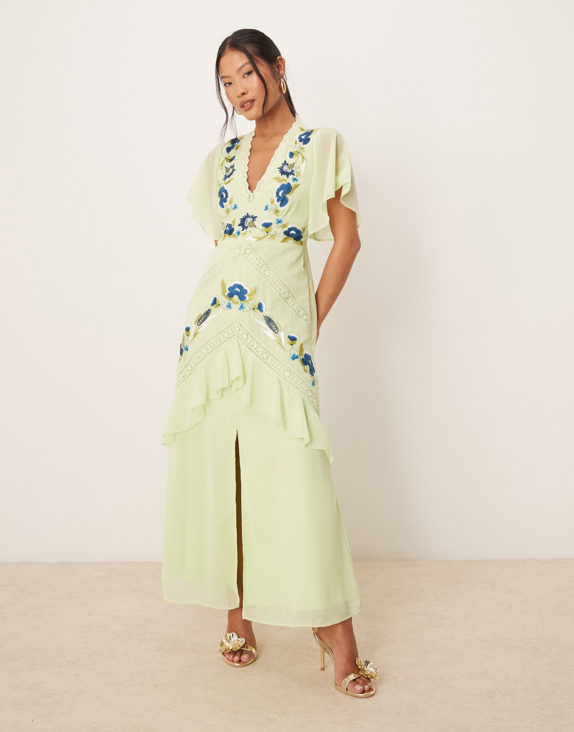 hope & ivy petite embroidered waterfall sleeve maxi dress with lace trim in mint