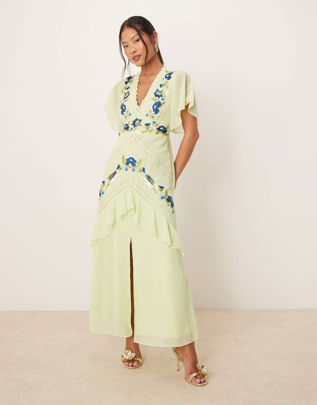 Hope & Ivy Petite embroidered waterfall sleeve maxi dress with lace trims in mint