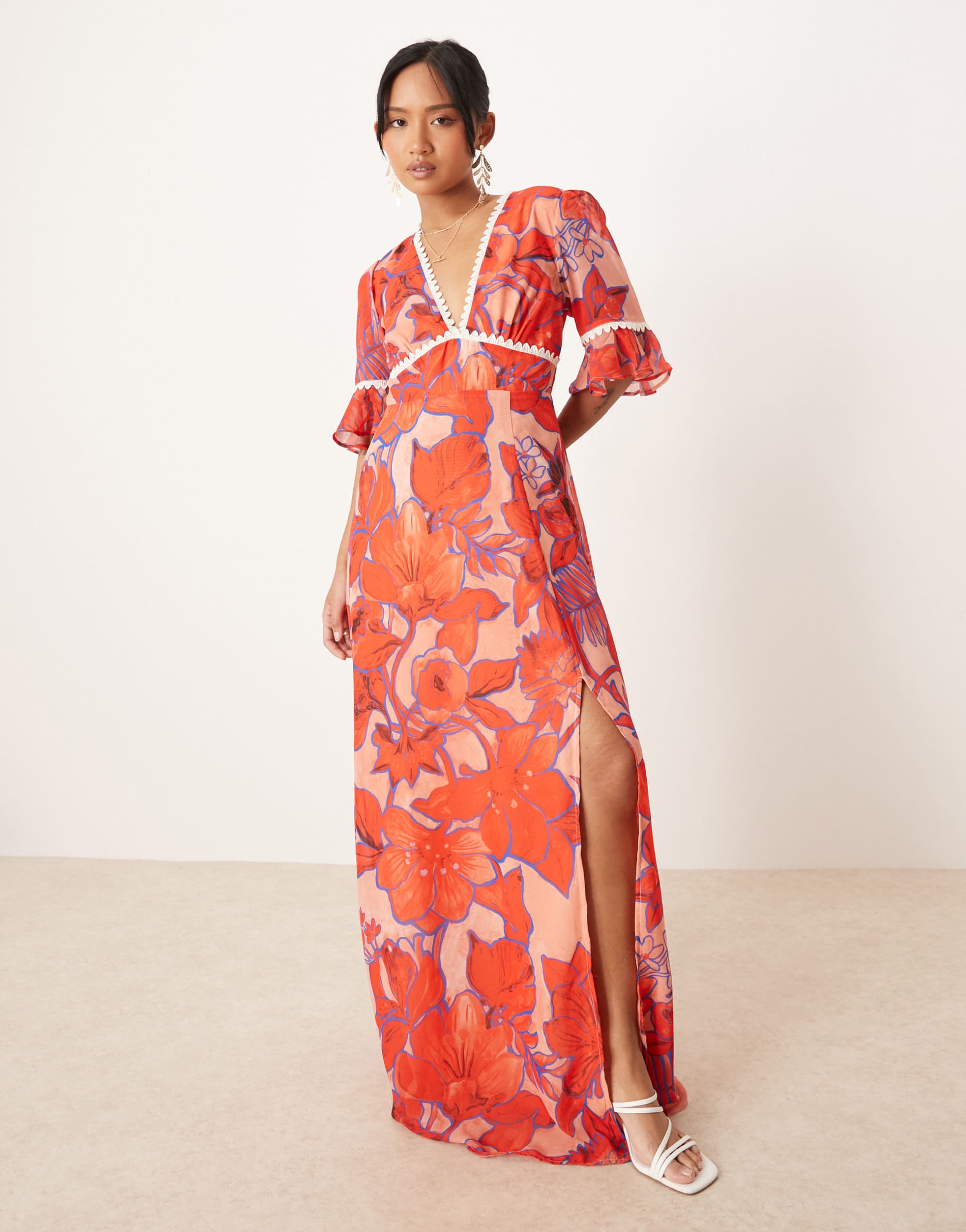 hope & ivy petite frill sleeve maxi dress with keyhole back in coral print