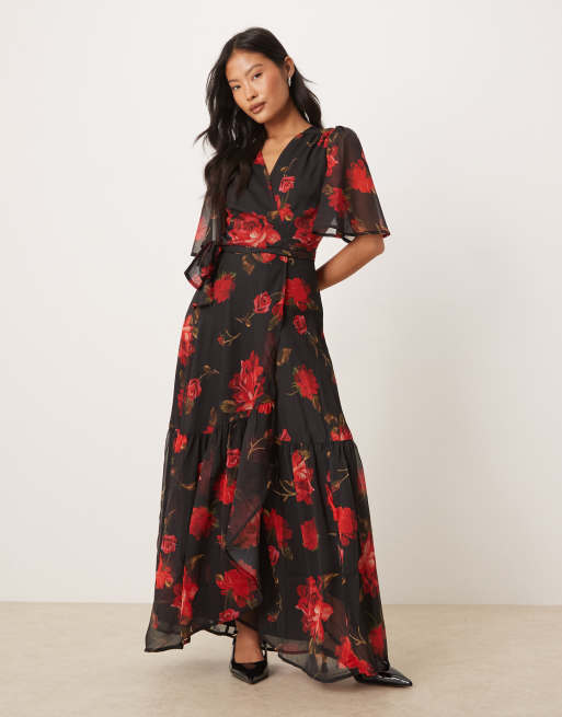Hope & Ivy Petite - Maxi-jurk met overslag aan de voorkant in zwart met rode bloemenprint
