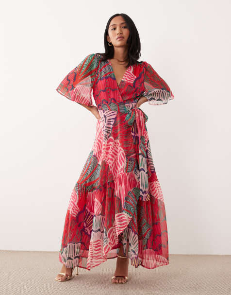 Hope & Ivy Petite – Maxi-Wickelkleid in Rot mit Flatterärmeln und Muschelmuster - view 1