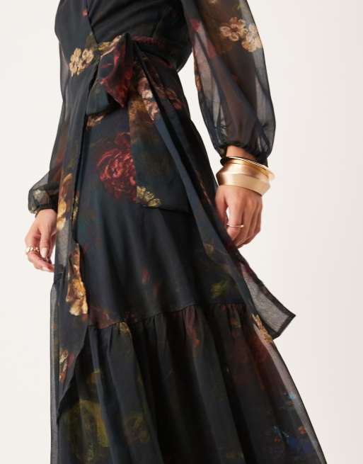 Hope & Ivy Petite – Maxikleid mit dunkelgrünem Blumenmuster und Wickeldesign vorne, 3 von 4