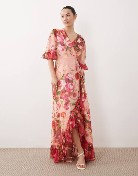 Hope & Ivy Petite – Rosa, mixat blommig maxiklänning med omlottdesign och klockärmar - view 1