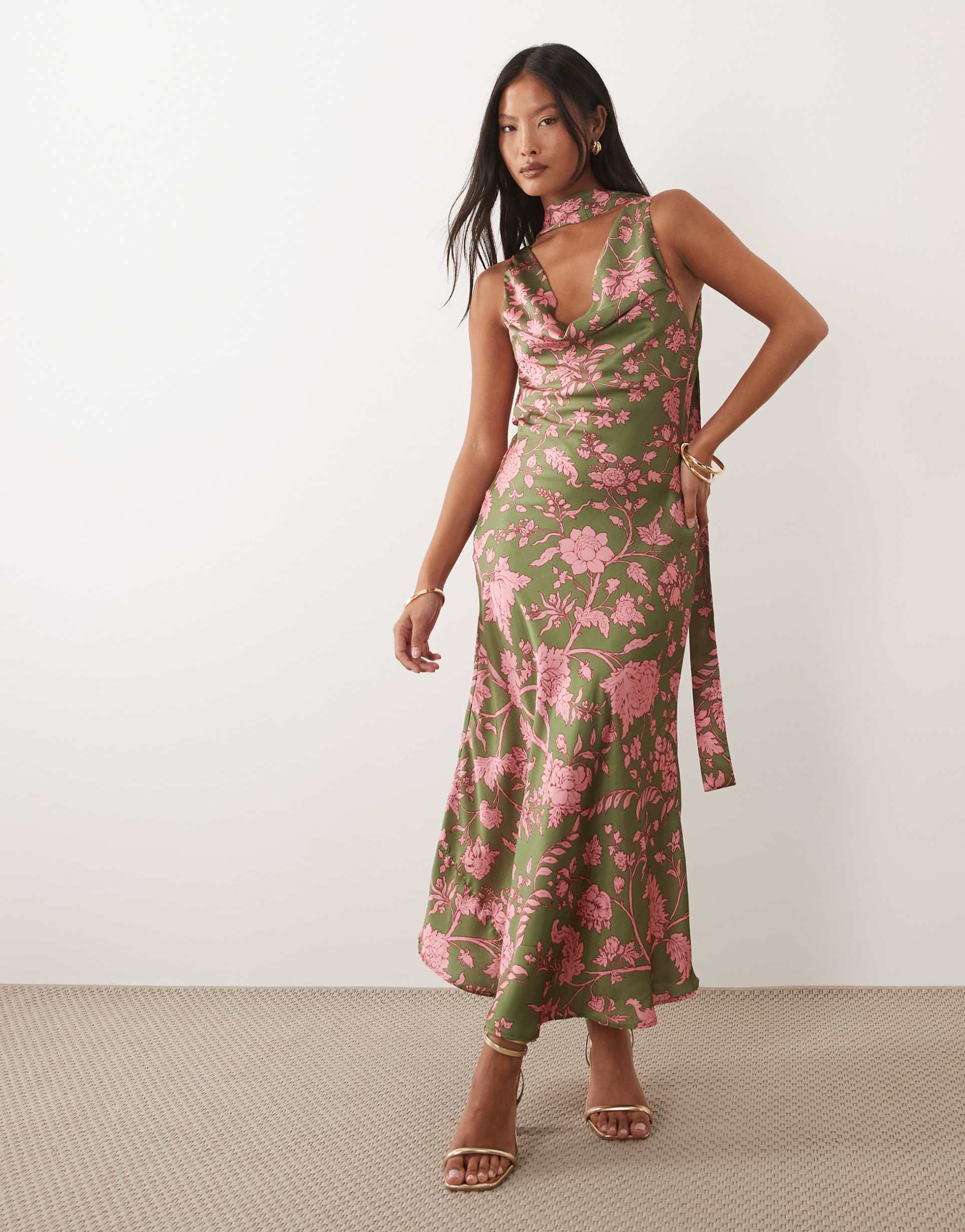 hope & ivy petite satin cowl neck scarf midi dress in green floral