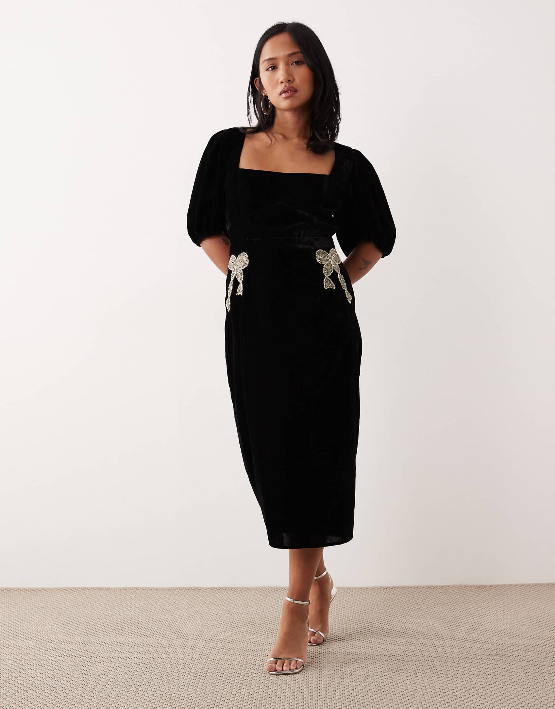 hope & ivy petite velvet midi dress with embellished bows in black