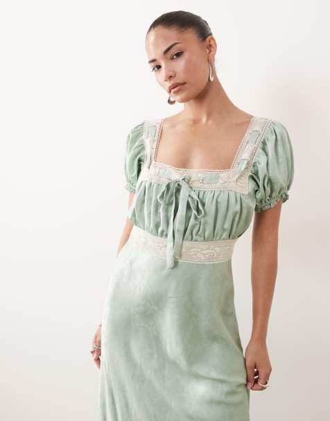 Hope & Ivy Petite - Vestito lungo in raso jacquard verde con scollo squadrato, maniche a sbuffo e dettagli in pizzo - view 1