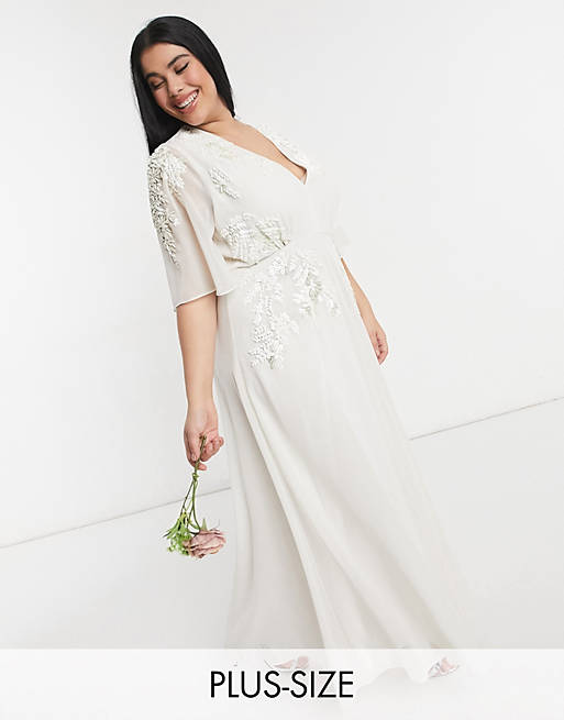 Hope & Ivy Plus Bridal plunge neck maxi dress in ivory